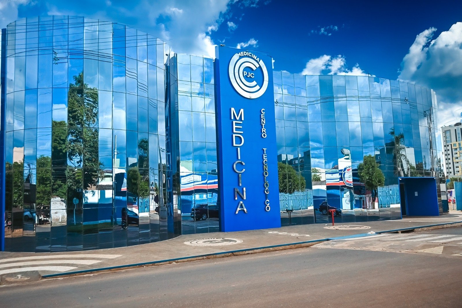 Medicina no Paraguai: Universidade Central do Paraguai (UCP) Seja agente de transformação. Matrículas abertas para Medicina